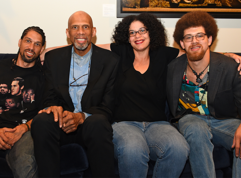 這是真坑爹!天勾兒子刺傷鄰居多處被警察逮捕,父親繳納2.5萬美金保釋!-黑特籃球-NBA新聞影音圖片分享社區